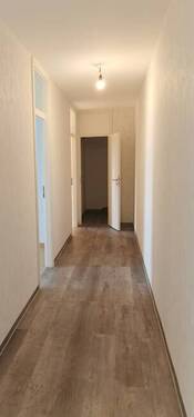 Flur mit Zugang zu den Schlafzimmern - 