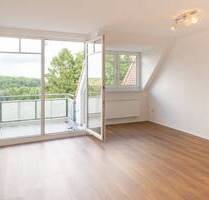 Charmante 2-Zimmer-Wohnung mit Balkon und Blick ins Naturschutzgebiet - Kiel Elmschenhagen-Nord