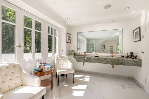 Dachgeschoss - hochwertiger Doppelwaschtisch - 