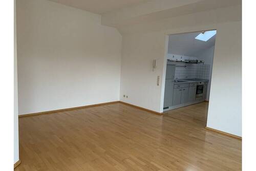 Bild 2 - 2 Zimmer Etagenwohnung zur Miete in Konz