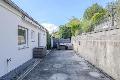 Terrasse hinter dem Haus - 