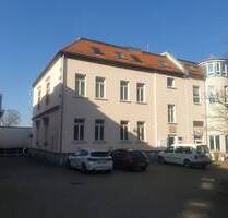 1 A Geschäftslage Büro mit großer Keller Lagerfläche, Stellplätzen und Garagen - Markranstädt