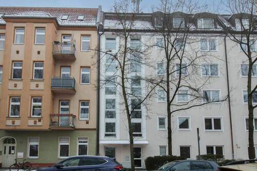 Außenansicht1 - 2-Zimmer-Wohnung mit Wintergarten und Aufzug - frei werdend in Berlin-Niederschöneweide