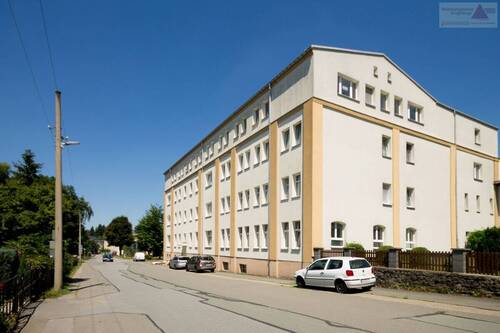 Mehrfamilienhaus in Geyer - Großzügige 3-Raum-Wohnung in Geyer