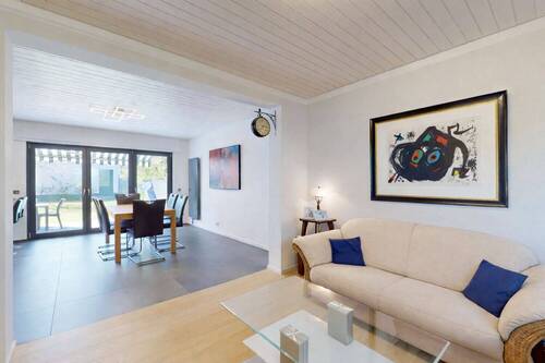 Wohn-/Essbereich Ansicht II - 5 Zimmer Reihenendhaus in Frankfurt am Main