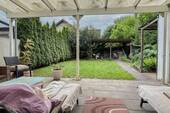 Terrasse mit Blick auf den Garten - 4 Zimmer Einfamilienhaus zum Kaufen in Gütersloh