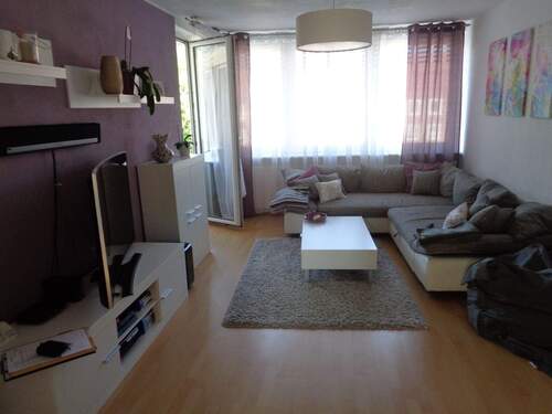 Wohnzimmer - 2 Zimmer Etagenwohnung in Hamburg