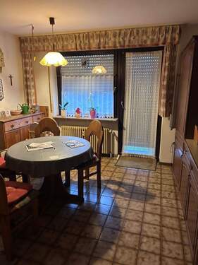 Küche - Mehrfamilienhaus, Wohnhaus mit 280,00 m&sup2; in Ortenberg zum Kaufen