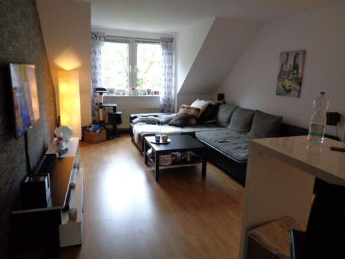 Wohnzimmer - 2 Zimmer Etagenwohnung zur Miete in Hamburg