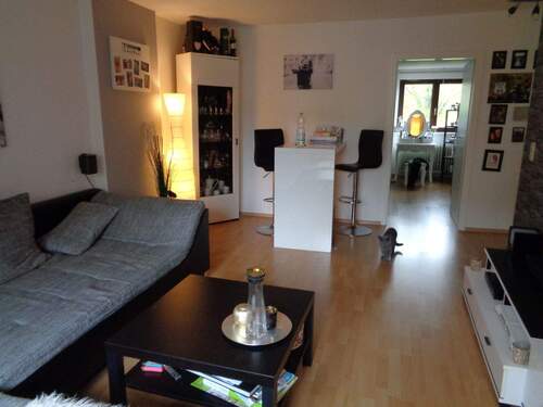 Wohnzimmer - 2 Zimmer Etagenwohnung in Hamburg
