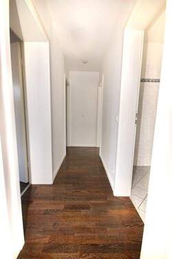 Alle Zimmer sind direkt vom Flur aus begehbar - 