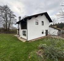 Traumlage mit Sonnenuntergang: Freistehendes Zweifamilienhaus in Luftkurort! Generationenhaus! - Arrach