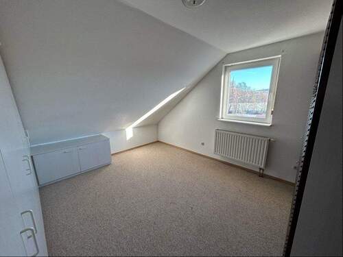 Kinderzimmer 2 im Dachgeschoss - 