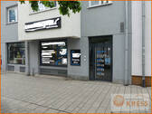 Bild 1 - Ebenerdiges Ladenlokal, Büroräume im 1. OG, Lastenfahrstuhl, zentrale Innenstadtlage von Hanau Stadt
