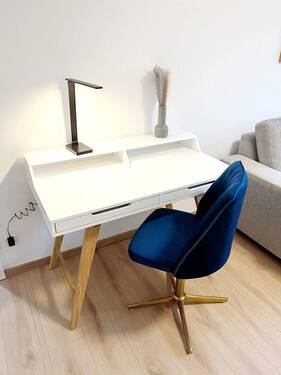 Arbeitsplatz - 2 Zimmer Etagenwohnung in Berlin