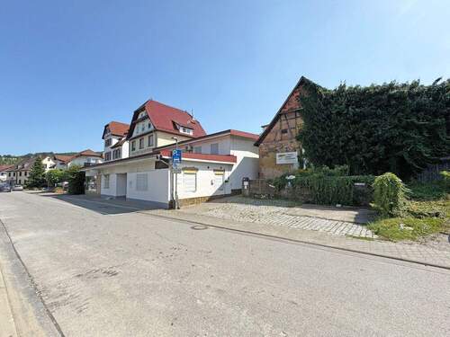 Außenansicht - Mehrfamilienhaus, Wohnhaus mit 239,00 m&sup2; in Birkenau zum Kaufen