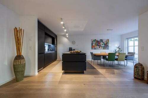 Koch- und Esssbereich - SONNIG I 5-Zimmer-Gartenwohnung am Isarhochufer