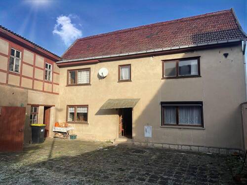 Hofansicht - 4 Zimmer Einfamilienhaus zum Kaufen in Mittelsömmern