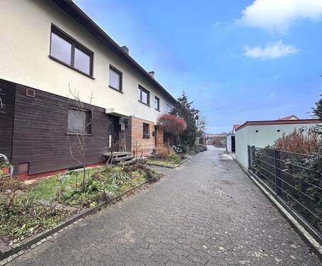 Frontansicht - Hier entsteht Ihr Zuhause - Reihenmittelhaus in 90513 Zirndorf