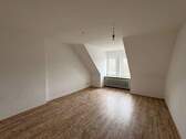 Wohnzimmer - Helle 3-Zimmer-Wohnung - 455,00&nbsp;EUR Kaltmiete, ca.&nbsp; 78,00&nbsp;m&sup2;&nbsp;Wohnfl&auml;che