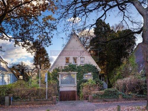 Bild 1 - '...lange gesucht - Schatz gefunden!' Charmantes Satteldachhaus zur Modernisierung in Groß Flottbek
