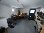 Abstellraum mit Kellerausgang - 