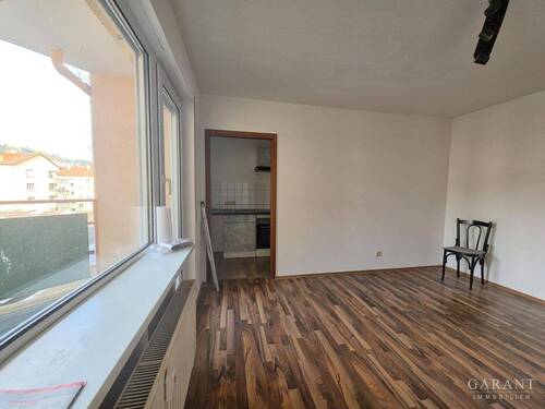 Wohnzimmer ansicht 1 - 2 Zimmer Etagenwohnung in Pforzheim