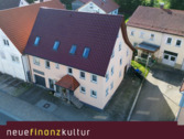 Hausansicht - 9 Zimmer Mehrfamilienhaus, Wohnhaus in Münsingen