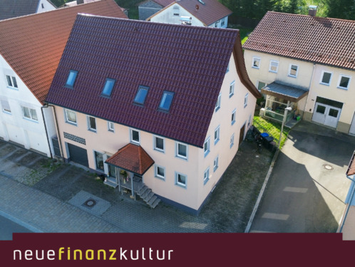 Hausansicht - 9 Zimmer Mehrfamilienhaus, Wohnhaus in Münsingen
