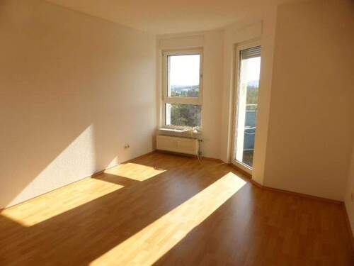 Bild 1 - 2 Zimmerwohnung in Kaiserslautern ab 01.11 oder 15.11.2025 oder 01.12