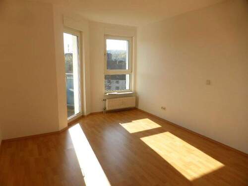 Bild 2 - 2 Zimmer Etagenwohnung zur Miete in kaiserslautern
