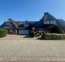 Reetdachanwesen mit zwei Einheiten in ruhiger Lage von Ardorf