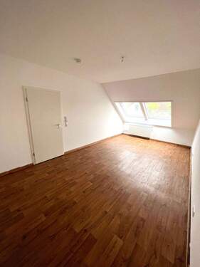 Schlafzimmer Ebene 1 - 2 Zimmer Einfamilienhaus in Waghäusel