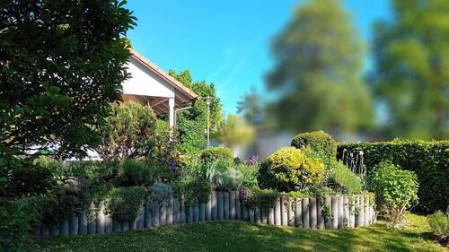 Im vorderen Garten - Einfamilienhaus mit 230,00 m² in Donauwörth zum Kaufen
