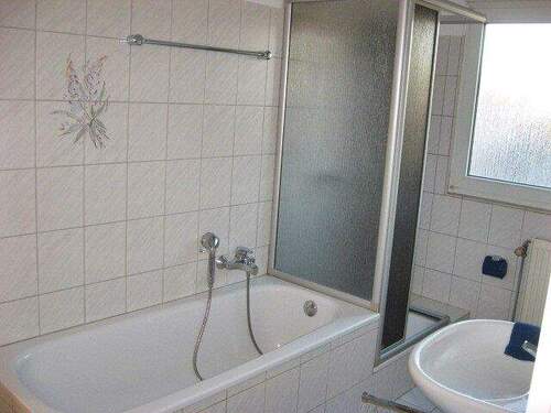 WE DG Wannenduschbad Bilder nach Renovierung 2015 - 