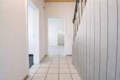 Eingangsflur - 3 Zimmer Reihenendhaus zum Kaufen in Bottrop