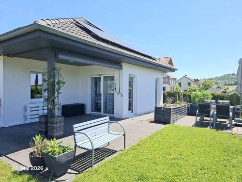 Aussenansicht 1 - Moderner Bungalow in ruhiger Wohnlage - energieeffizient & hochwertig ausgestattet