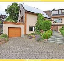 Fröndenberg-Hohenheide: Stilvoll und außergewöhnlich: Haus mit separater Wohnung, ca. 220 m² Wfl.. - Fröndenberg/Ruhr