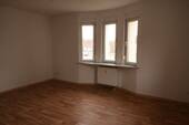 Wohnzimmer - Etagenwohnung mit 42,50 m&sup2; in Riesa zur Miete