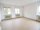 Wohnzimmer EG - *** Zentrales Sanierungsobjekt in Obermarchtal * * 5-Parteienhaus mit Perspektive ***