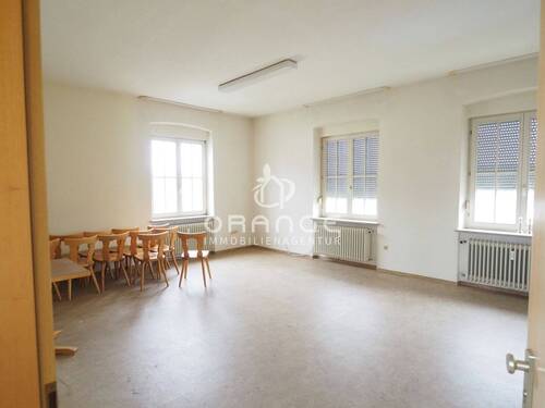 Zimmer OG - Mehrfamilienhaus, Wohnhaus mit 366,00 m² in Obermarchtal zum Kaufen