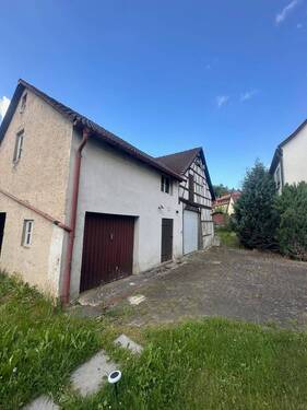 Garage und Scheune - 