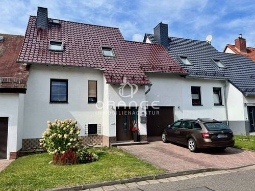 Titelbild - *** Großzügiges Reihenhaus mit Gartenparadies, Poolvergnügen, Garage - viel Platz für Familie ***