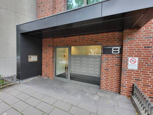 Hauseingang - Etagenwohnung mit 94,20 m² in Lübeck-Innenstadt zur Miete