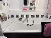 Bad mit Wanne - 