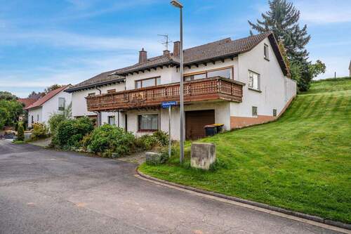 Hausansicht - 1 Zimmer Mehrfamilienhaus, Wohnhaus zum Kaufen in Fulda