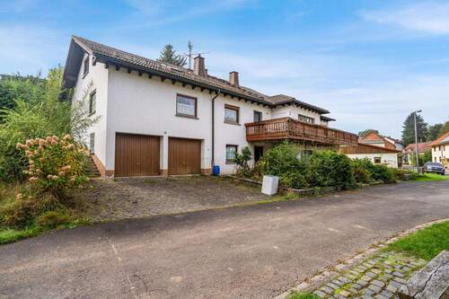 Garagen - 1 Zimmer Mehrfamilienhaus, Wohnhaus in Fulda