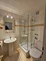 Gäste-WC mit Dusche - 