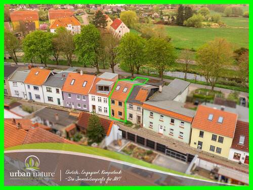 Titelbild - Wohnen, wo andere Urlaub machen - Reihenmittelhaus, Stadt- und Hafennah