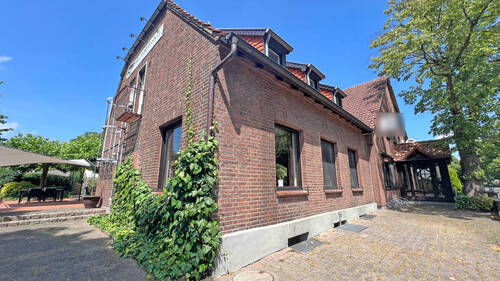 Ansicht - Traditionsreiches Hotel-Restaurant mit vielseitigem Potenzial auf einem 3.427 m² Grundstück!